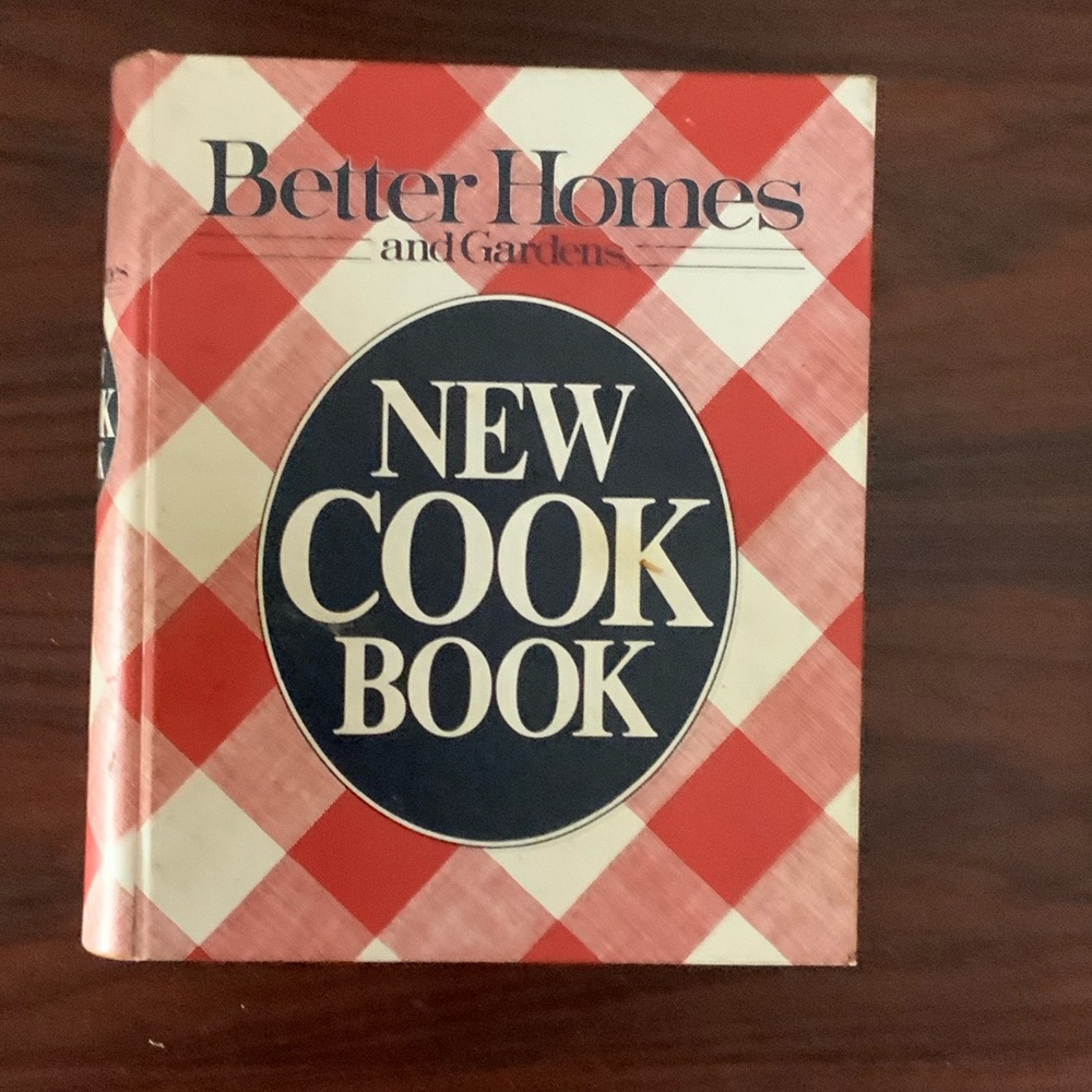 VTG Better Homes and Gardens Red and White Checkered Cookbook 1981